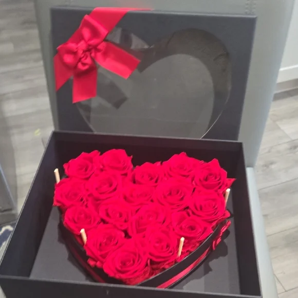 Forever Roses Set - Picture 4 of 15